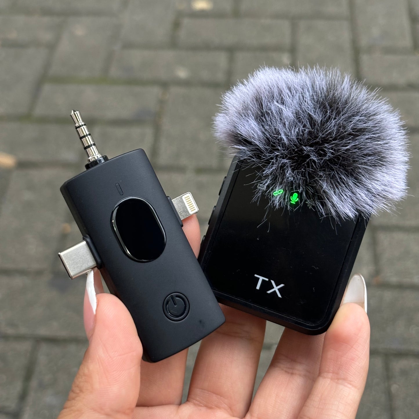 MICRÓFONOS X2 🎤 CON AISLAMIENTO DE RUIDO - F11-2 🔕